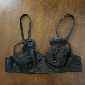 Fredericks of Hollywood vintage black lace cut out demi bra Size Small